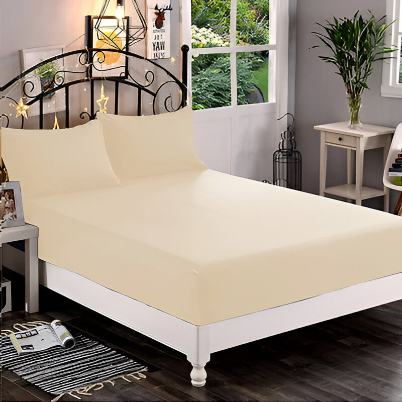 Fitted sheet in Off White