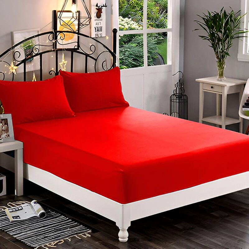 Fitted sheet in Red