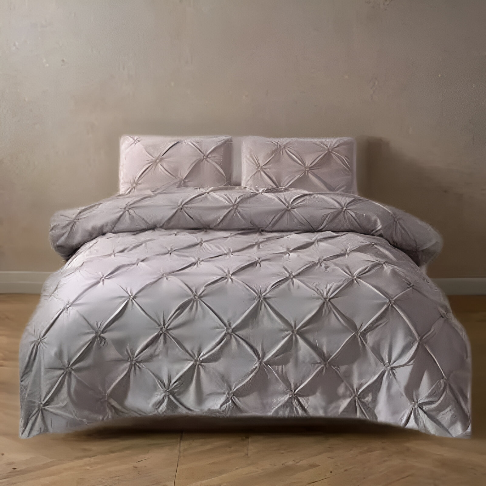 Pintuck Cross Pleated Duvet Set in Silk