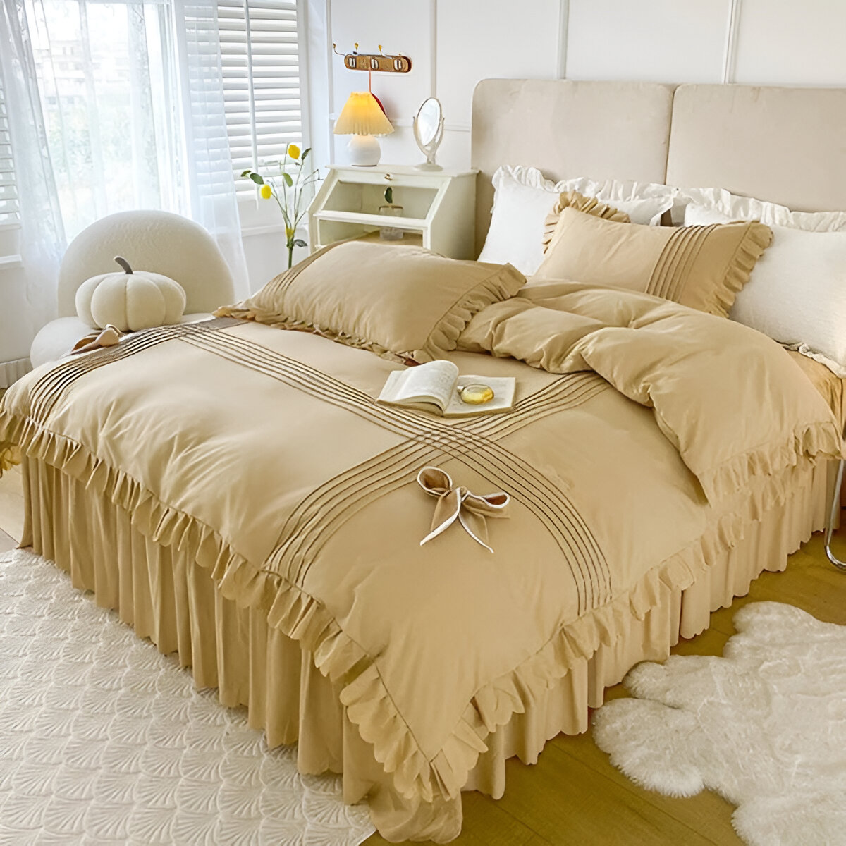 Duvet Set with Pleats and Ruffle